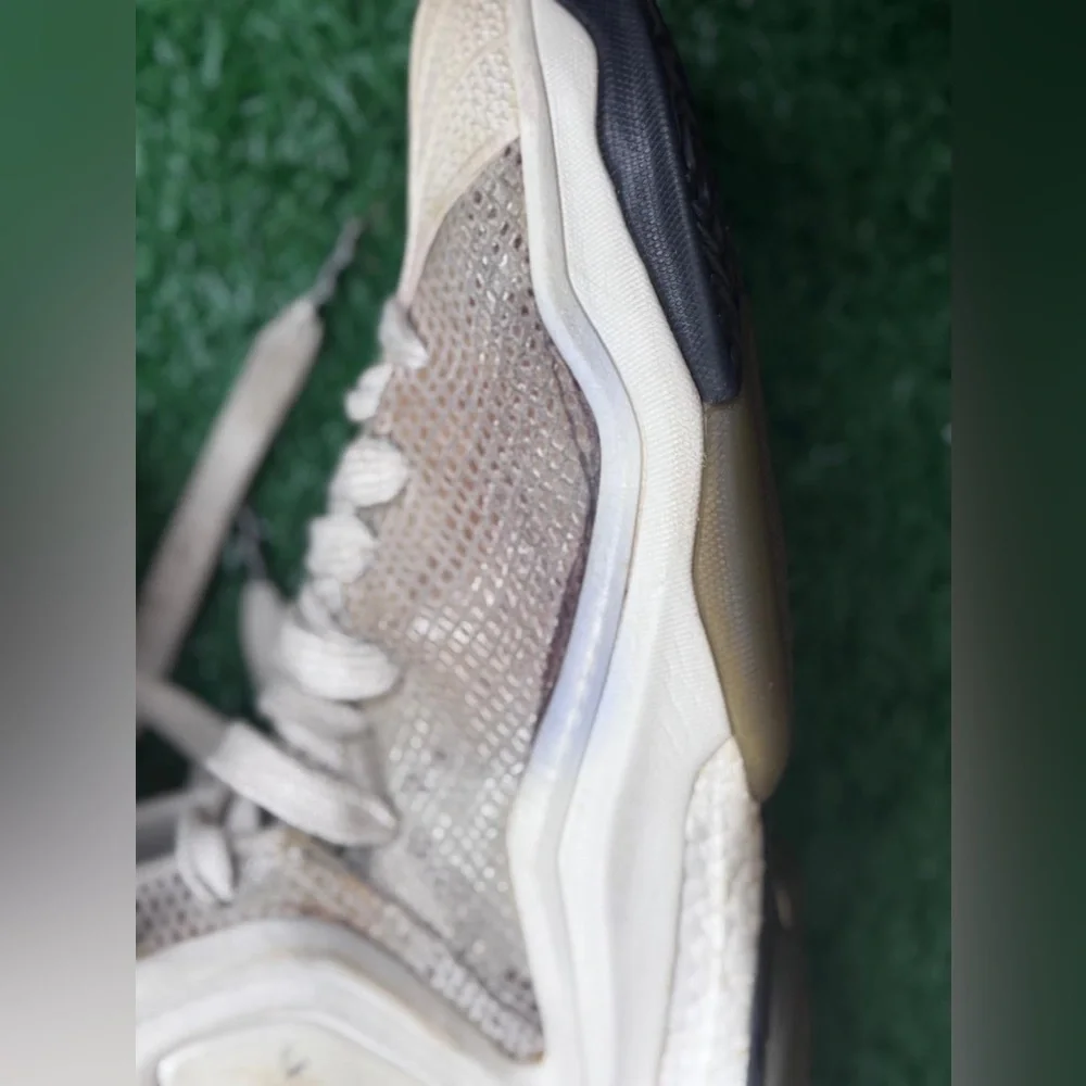 adidas D‎ Rose 5 Boost White Tan Snakeskin Size 10